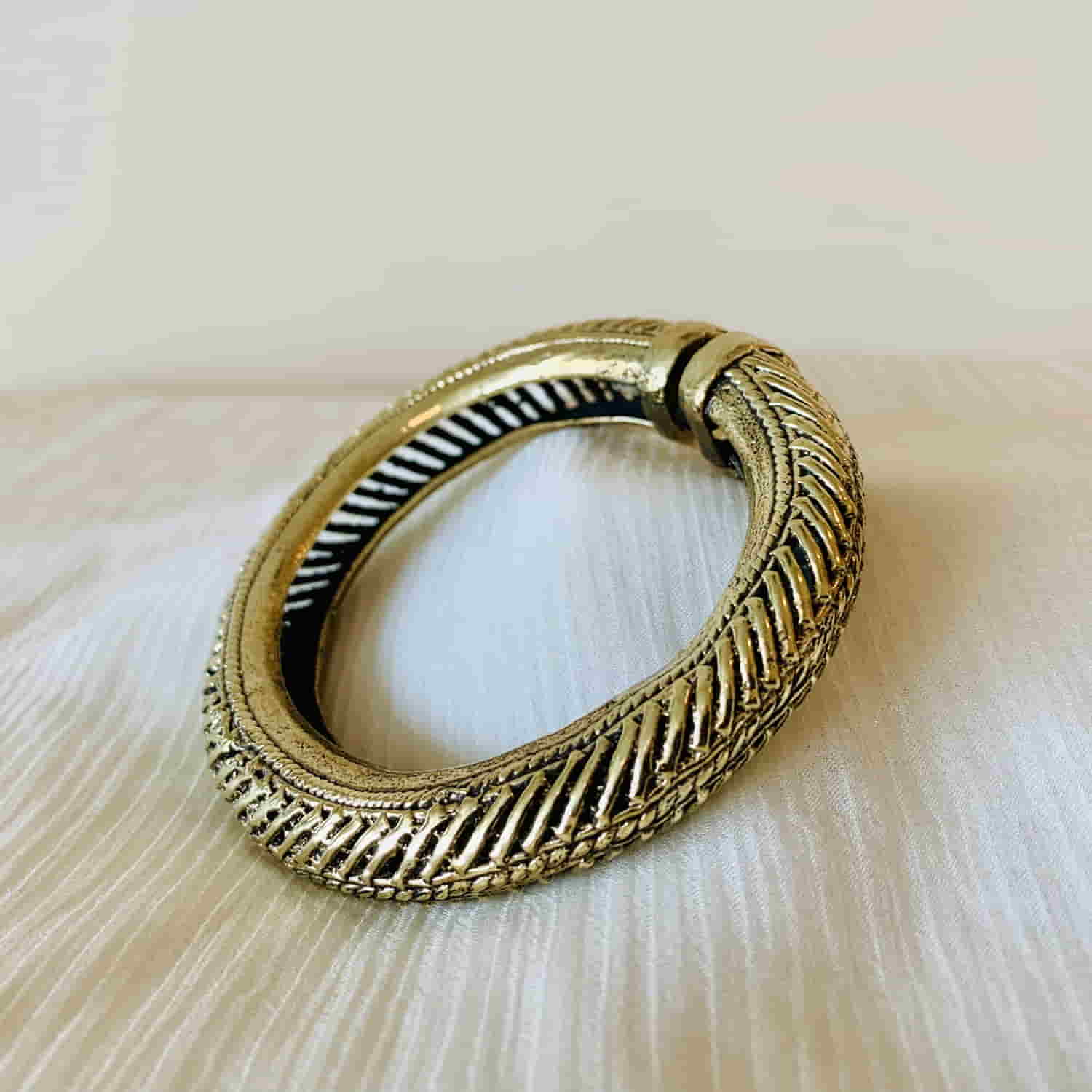Dokra Bangle on Arteastic.in DJ-BAN-002c